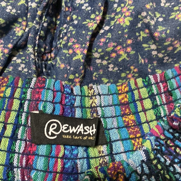 2 pairs Women’s jean shorts - Picture 3 of 5